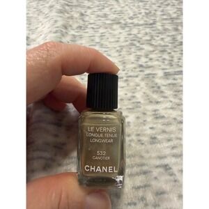 Chanel Le Vernis Longwear Nail Polish 532 Canotier Gold Beige Metallic